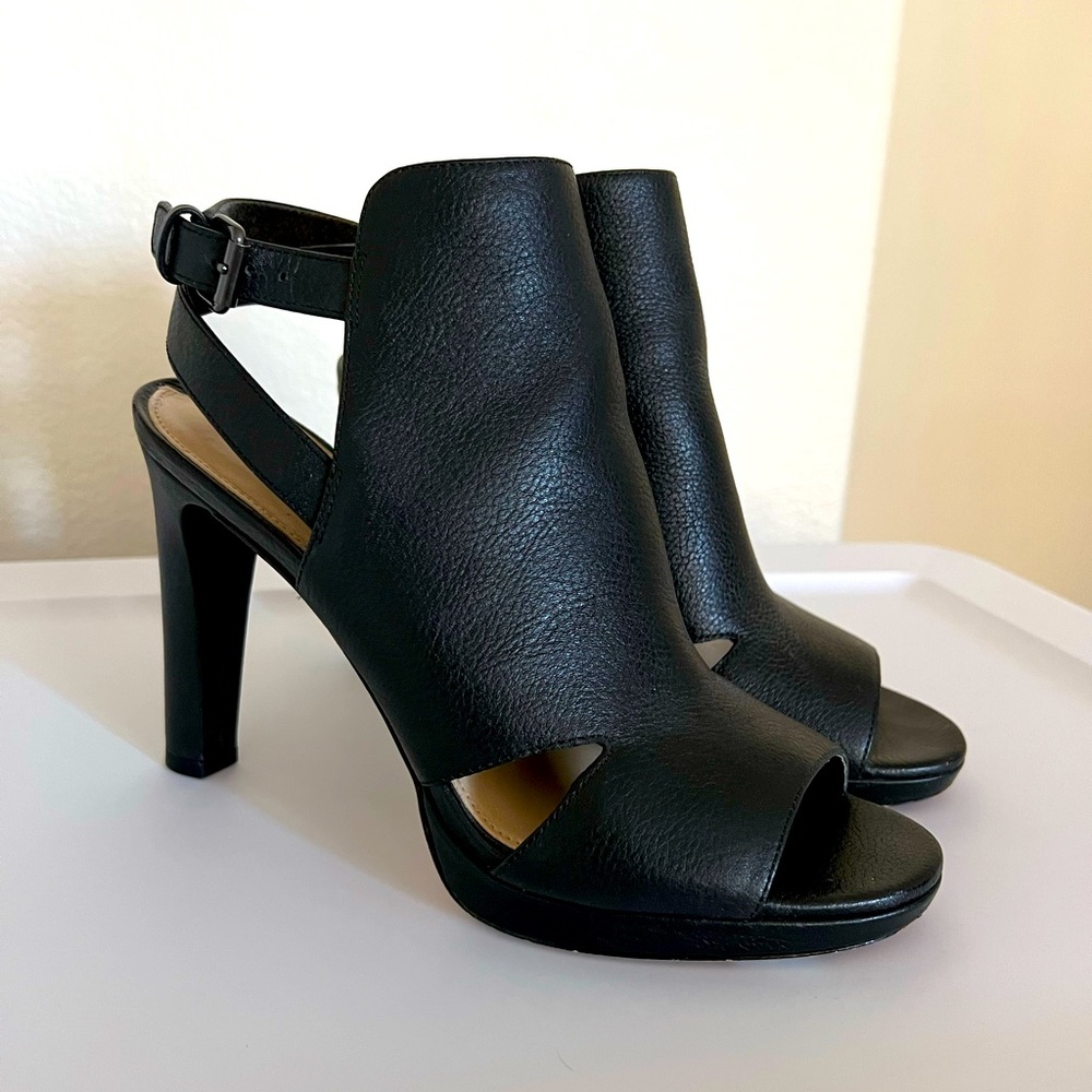 VIA SPIGA | Black Leather Peep Toe Pump, size 7